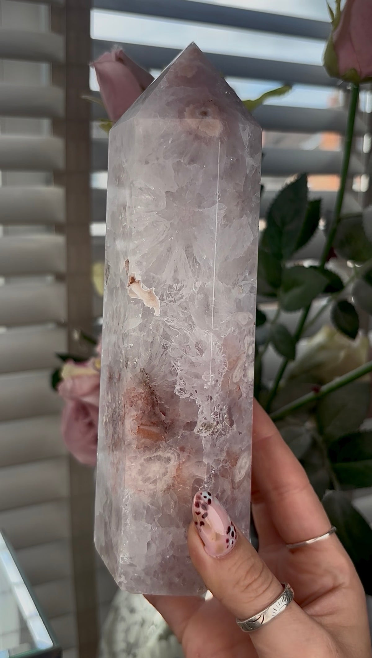 High grade, Pink amethyst Flower agate tower with quartz