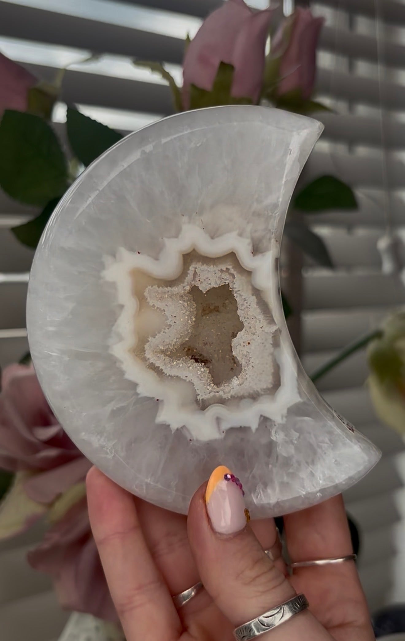 Beautiful, high quality, agate moon with druzy - stand included