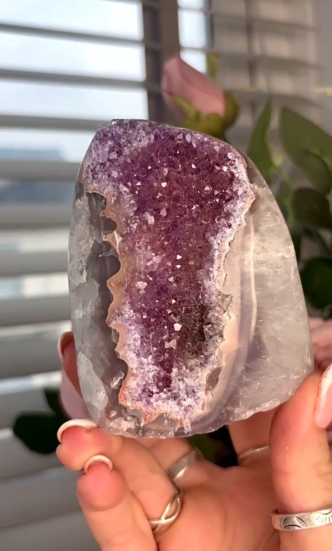 High quality, purple toned, rainbow amethyst agate, cutbase