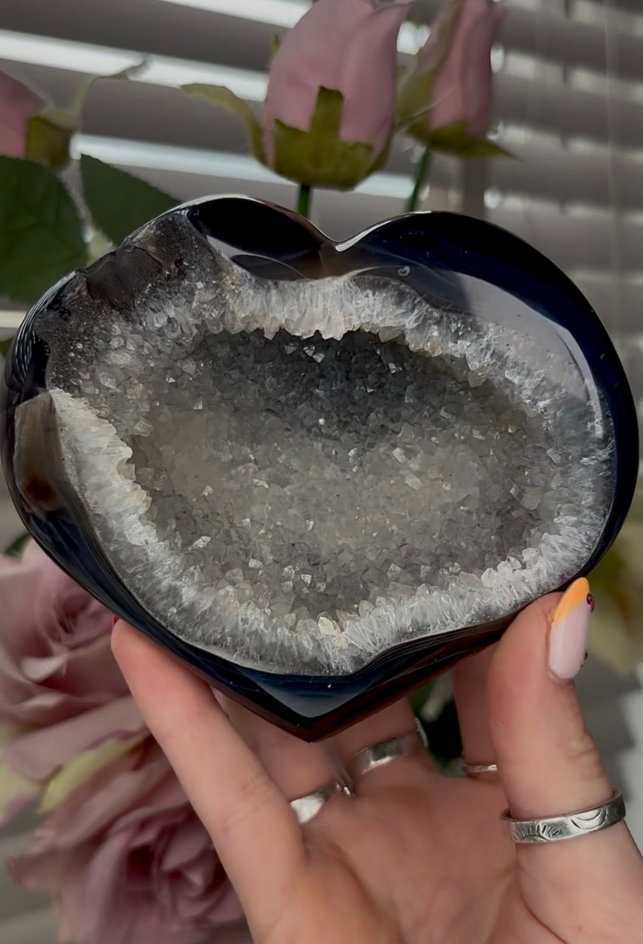 Beautiful, high grade, agate heart with druzy - comes with stand
