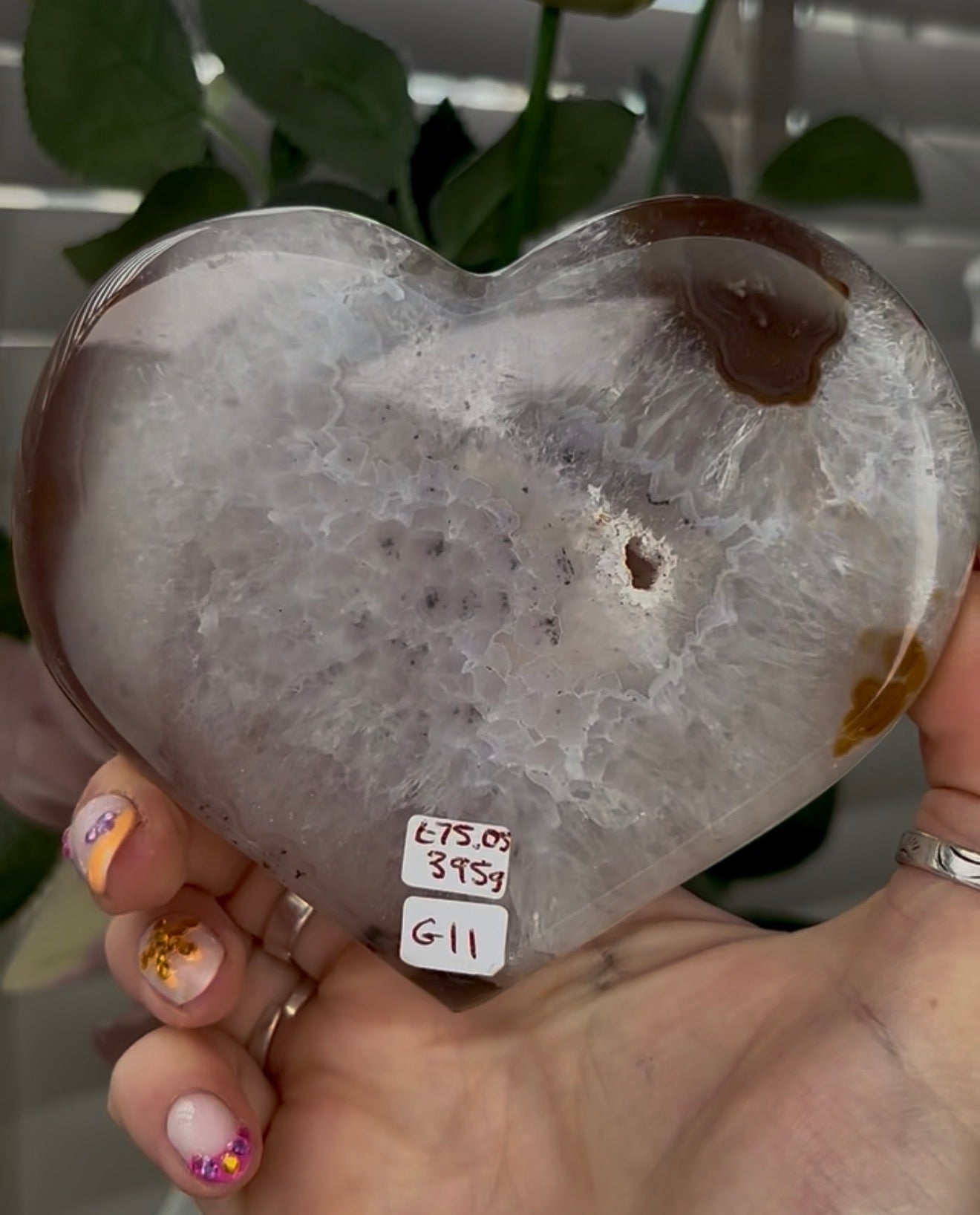 Beautiful, high grade, agate heart with druzy portal - stand included
