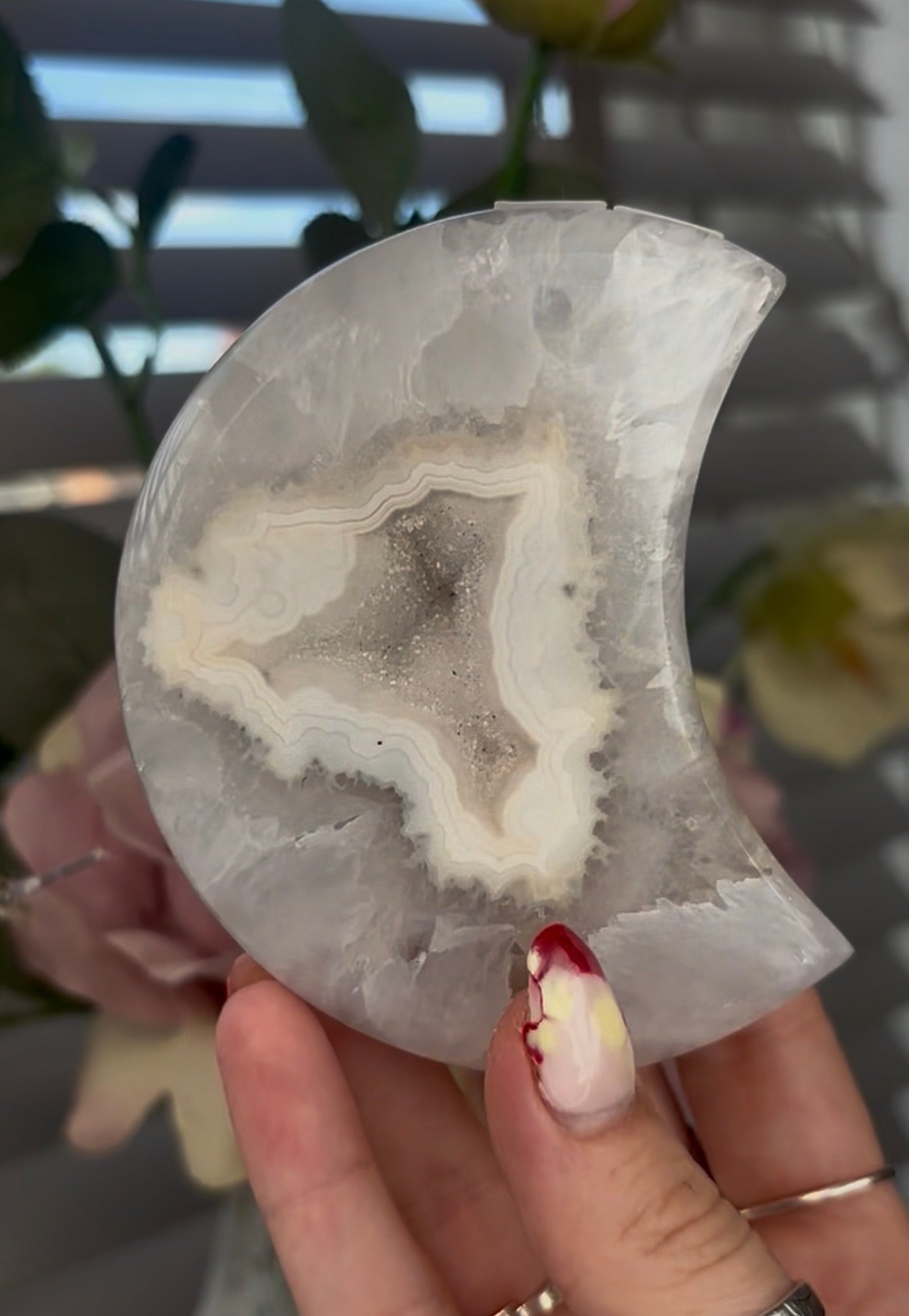 Beautiful, high quality, agate moon with druzy - stand included