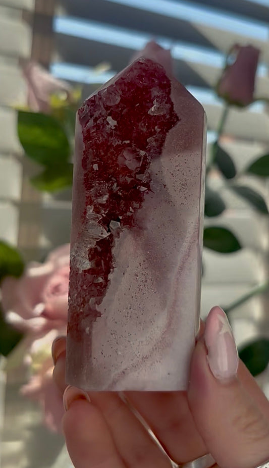 Beautiful, high quality, Pink amethyst tower