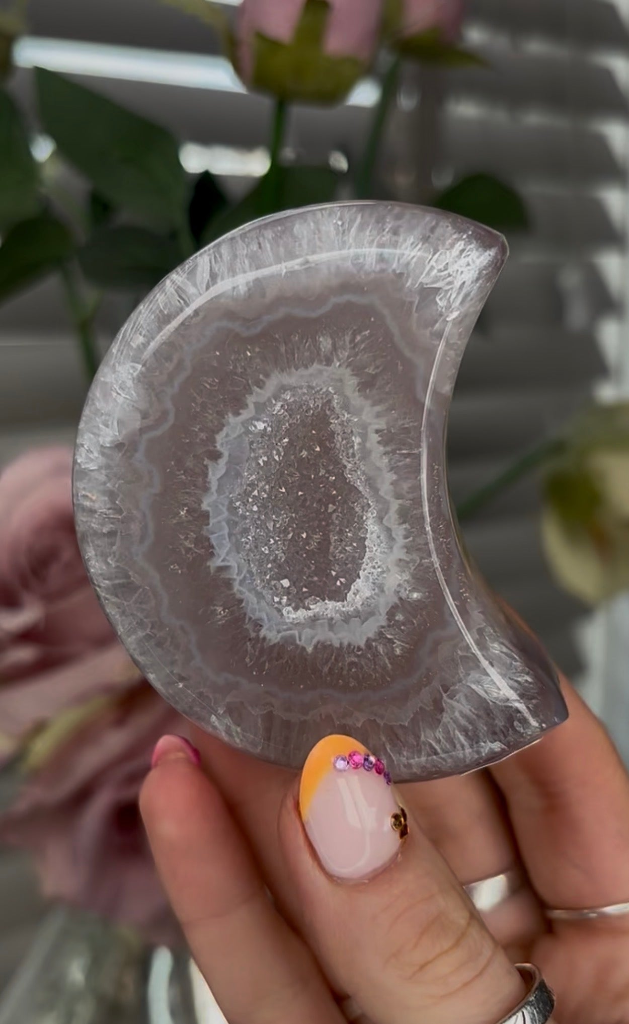 Beautiful, agate moon with druzy - stand included