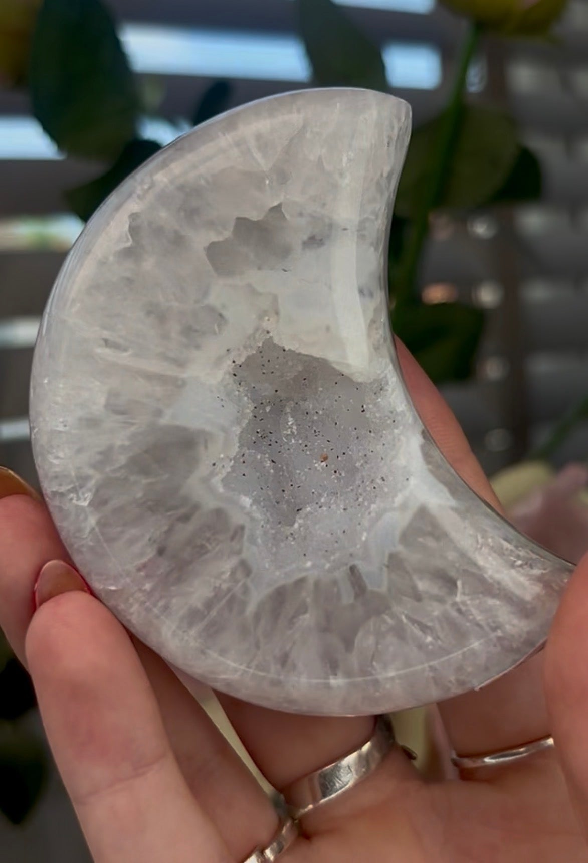 Beautiful, high quality, agate moon with druzy - stand included