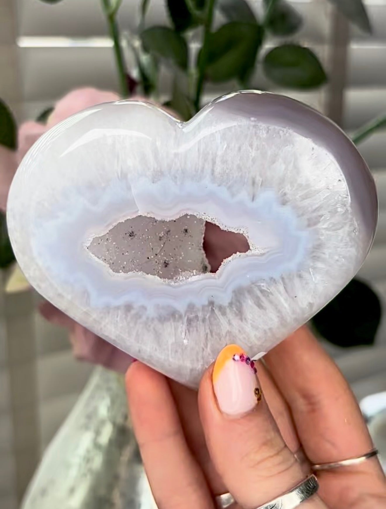 Beautiful, high grade, agate heart with druzy - comes with stand
