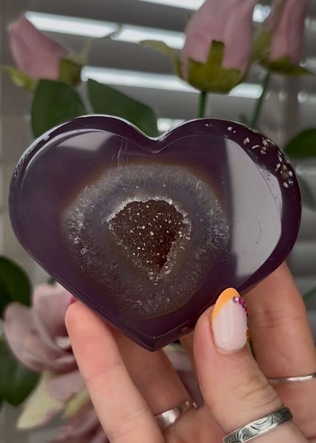 Beautiful, high grade, agate heart with druzy - comes with stand