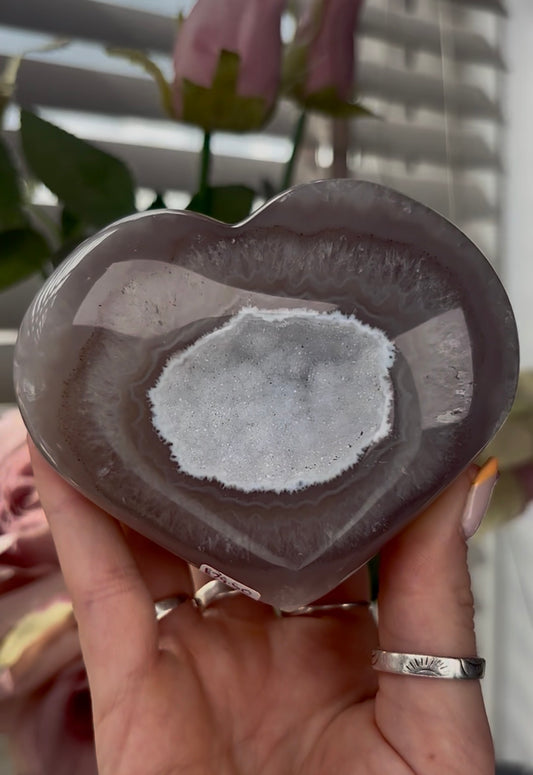Beautiful, agate heart with baby blue sugar druzy - stand included