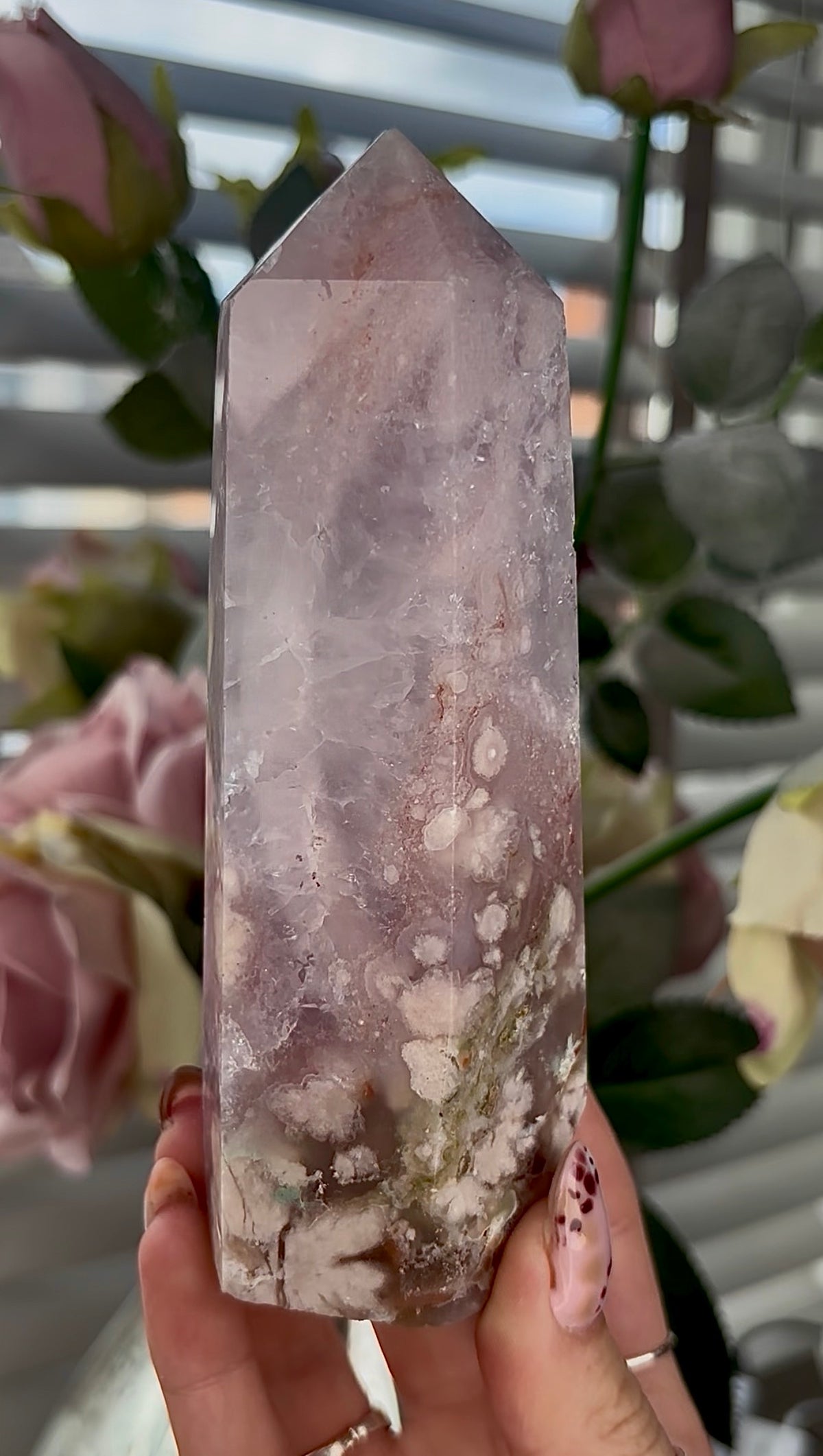High grade, Pink amethyst Flower agate tower with high clarity quartz