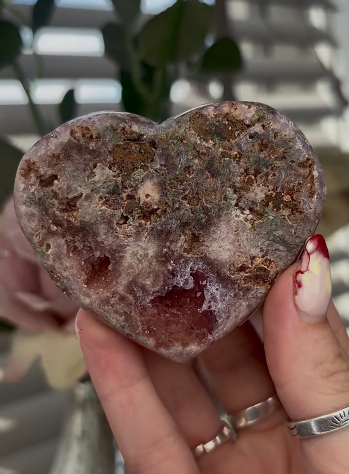 pink amethyst heart - comes with stand 7.2cm