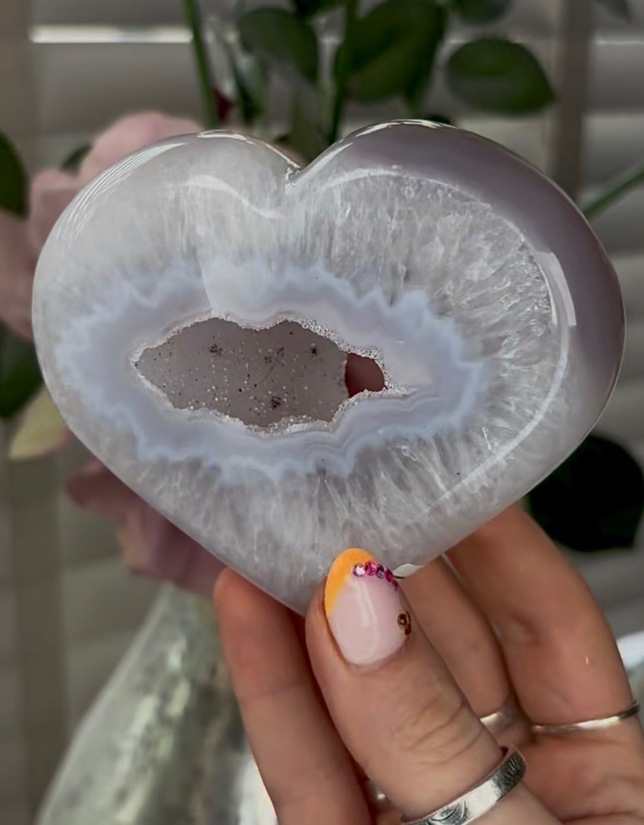 Beautiful, high grade, agate heart with druzy - comes with stand