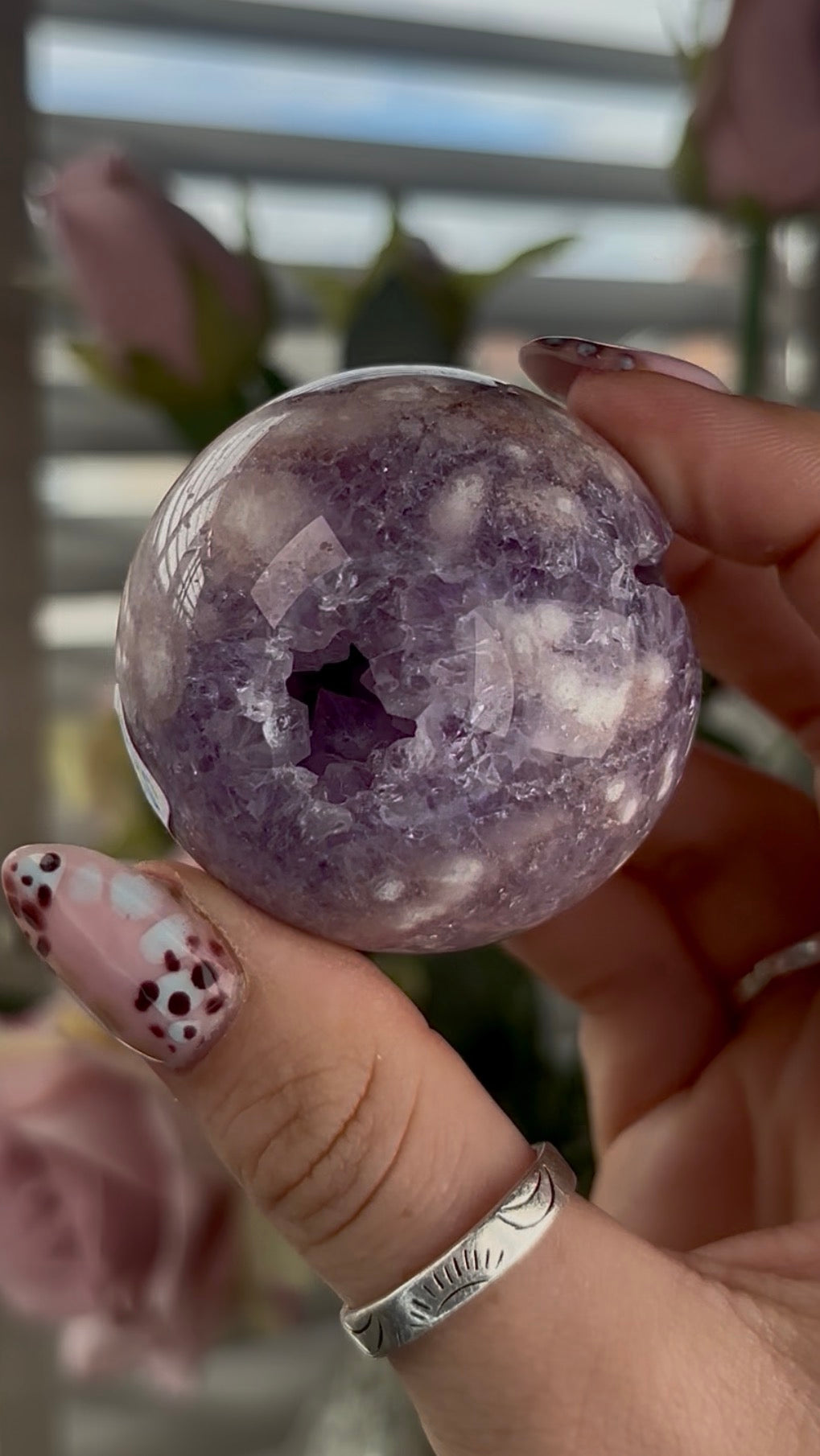 High grade, amethyst Flower agate sphere with high clarity quartz - 5cm