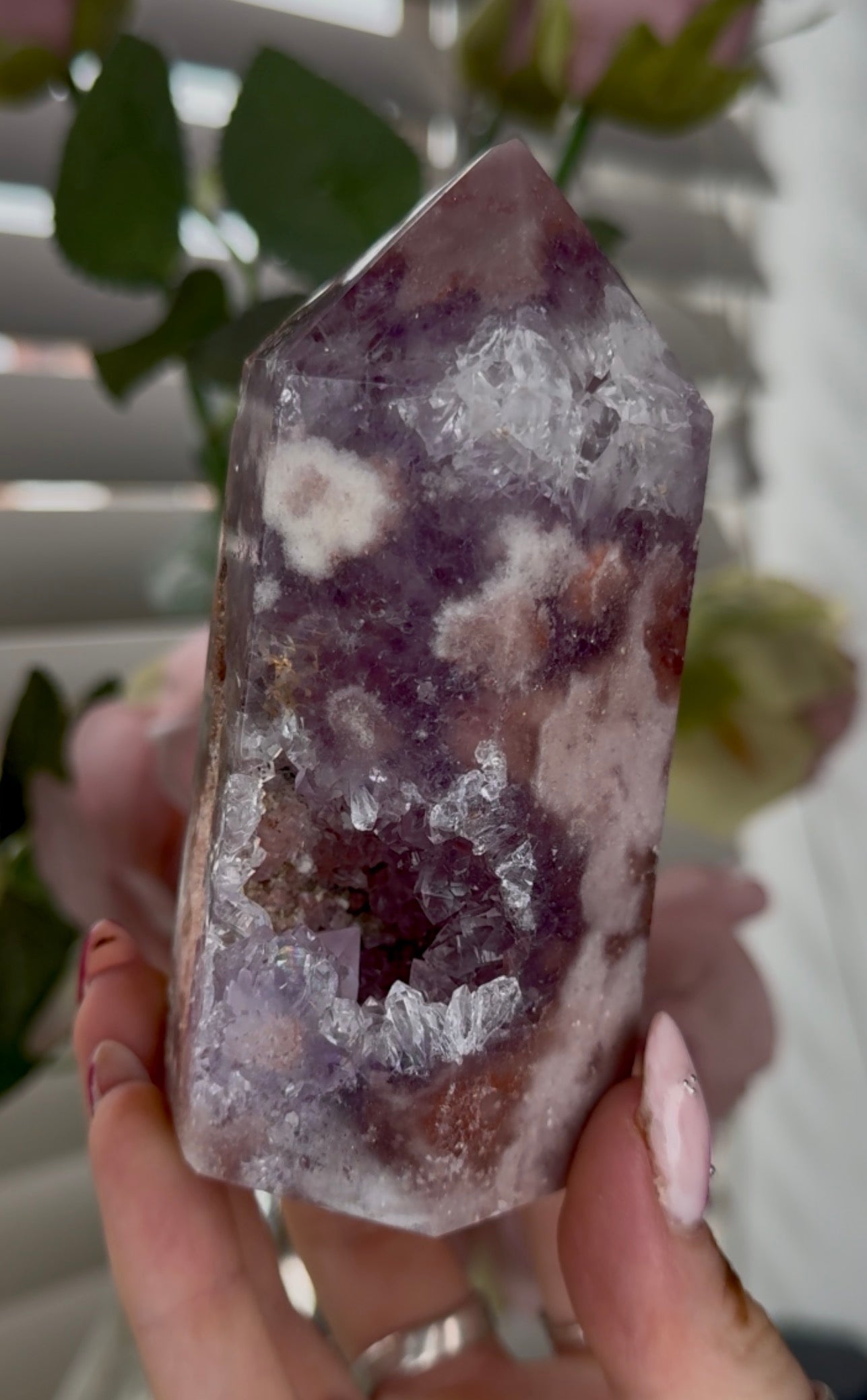 High quality Pink amethyst tower in purple & lilac tones 10.5(h) 5cm(w)