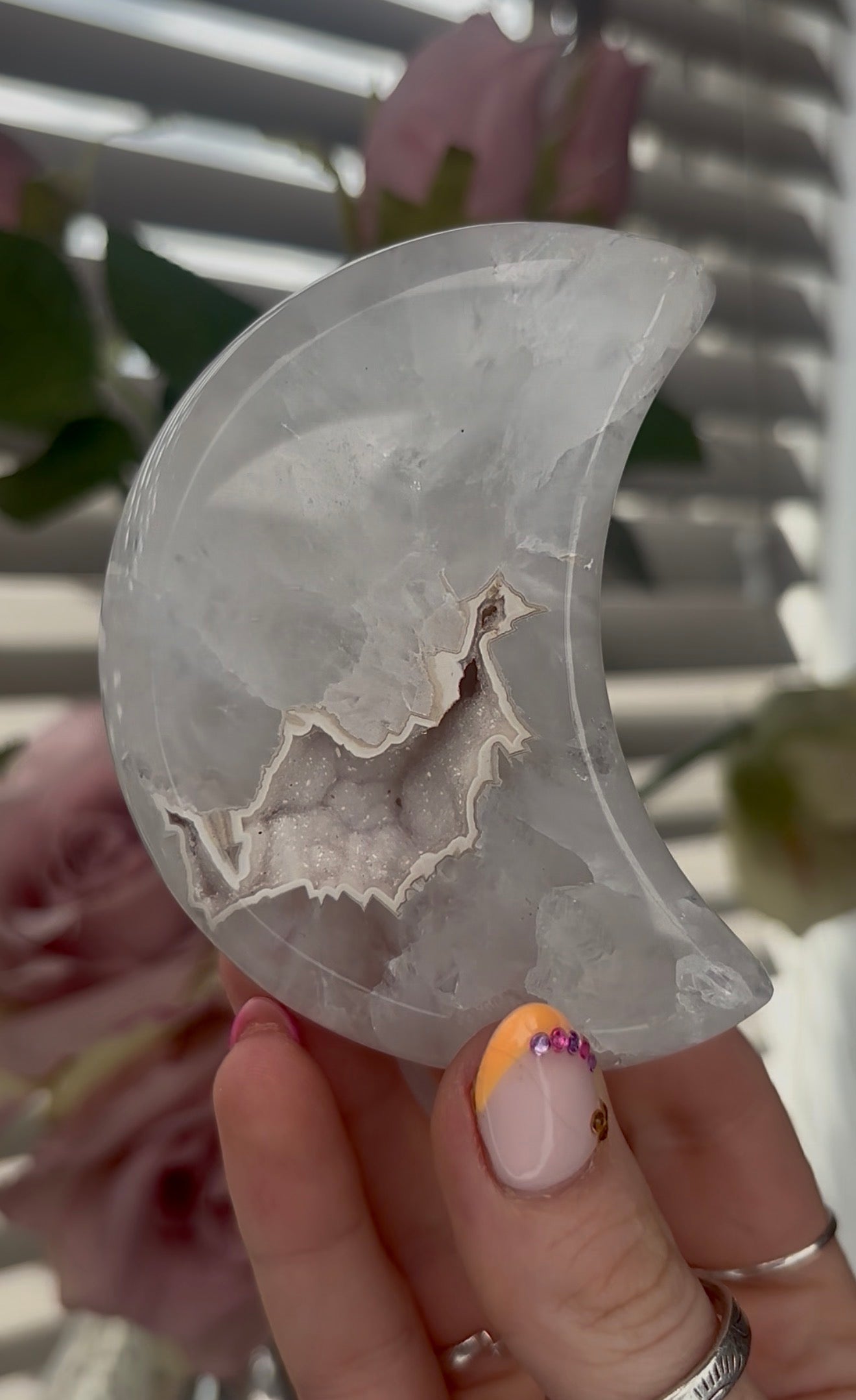 Beautiful, high quality, agate moon with druzy - stand included