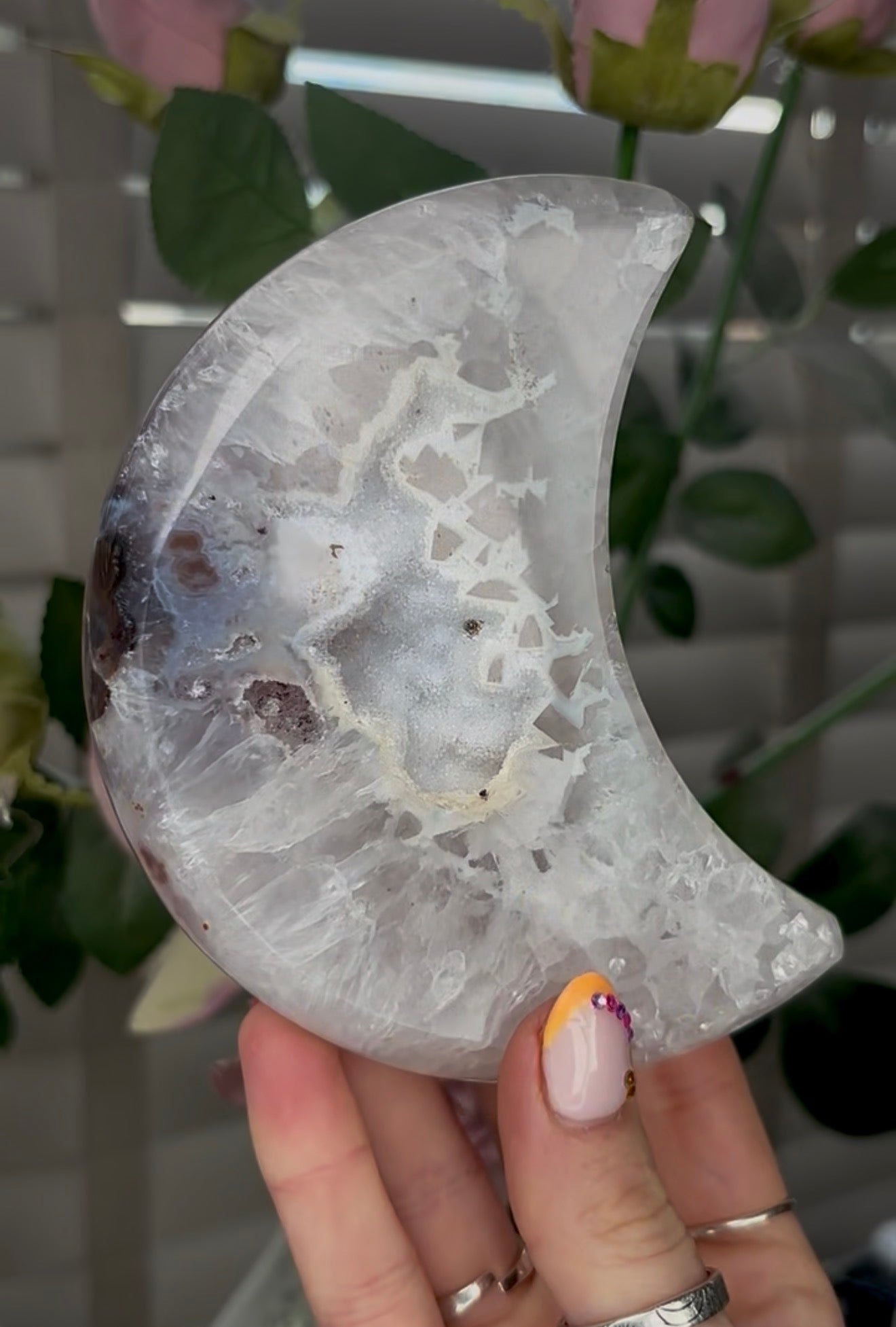 Beautiful, high quality, agate moon with druzy - stand included