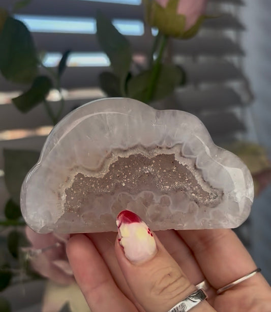 Beautiful, agate cloud with druzy