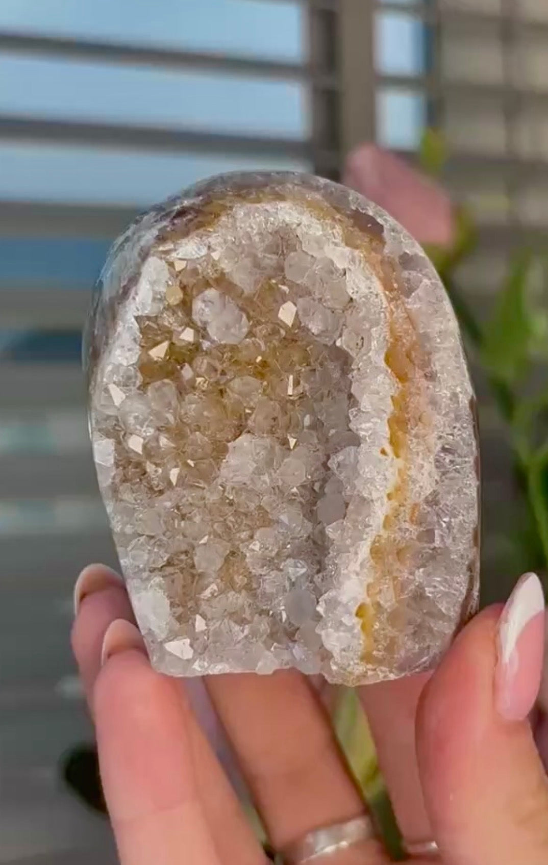 High quality, citrus toned, rainbow amethyst agate, cutbase