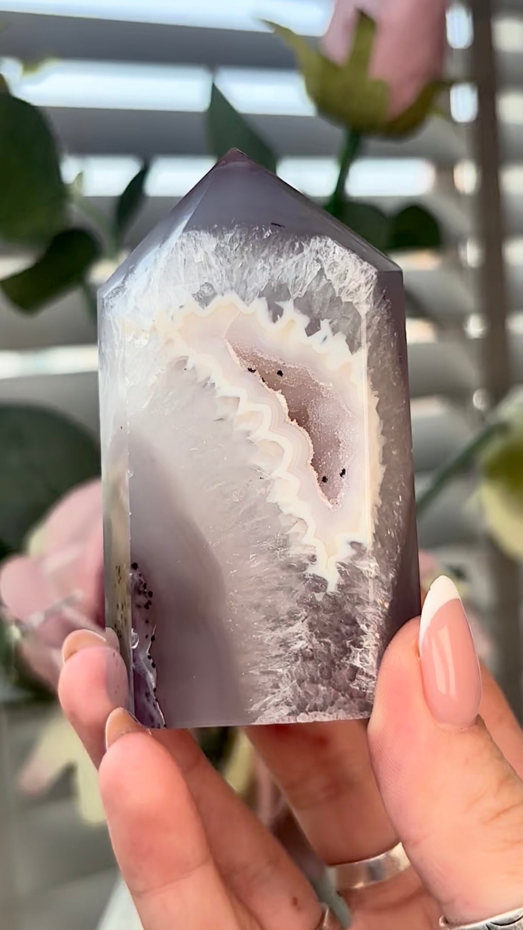 Beautiful, agate tower with druzy
