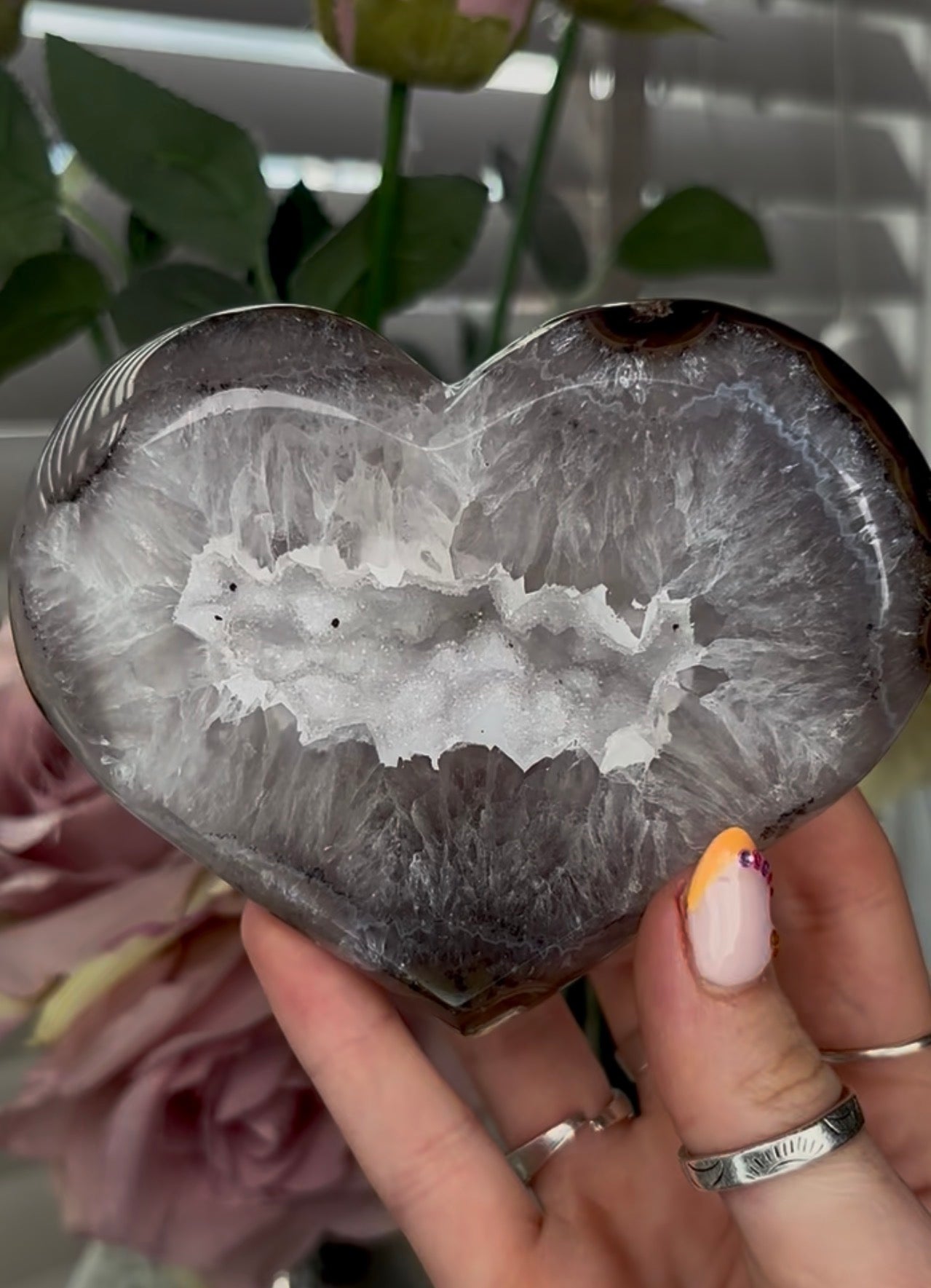 Beautiful, high quality, agate heart with druzy - stand included