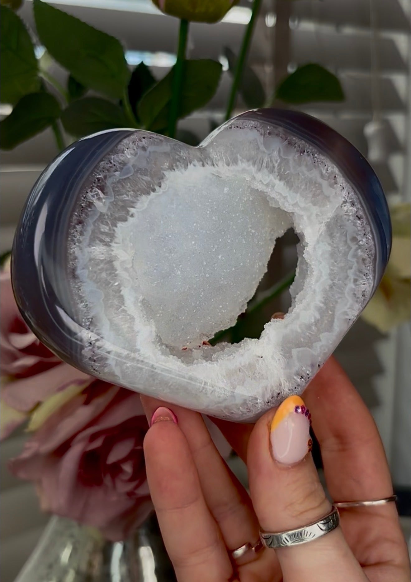 Beautiful, high quality, agate heart with druzy - stand included