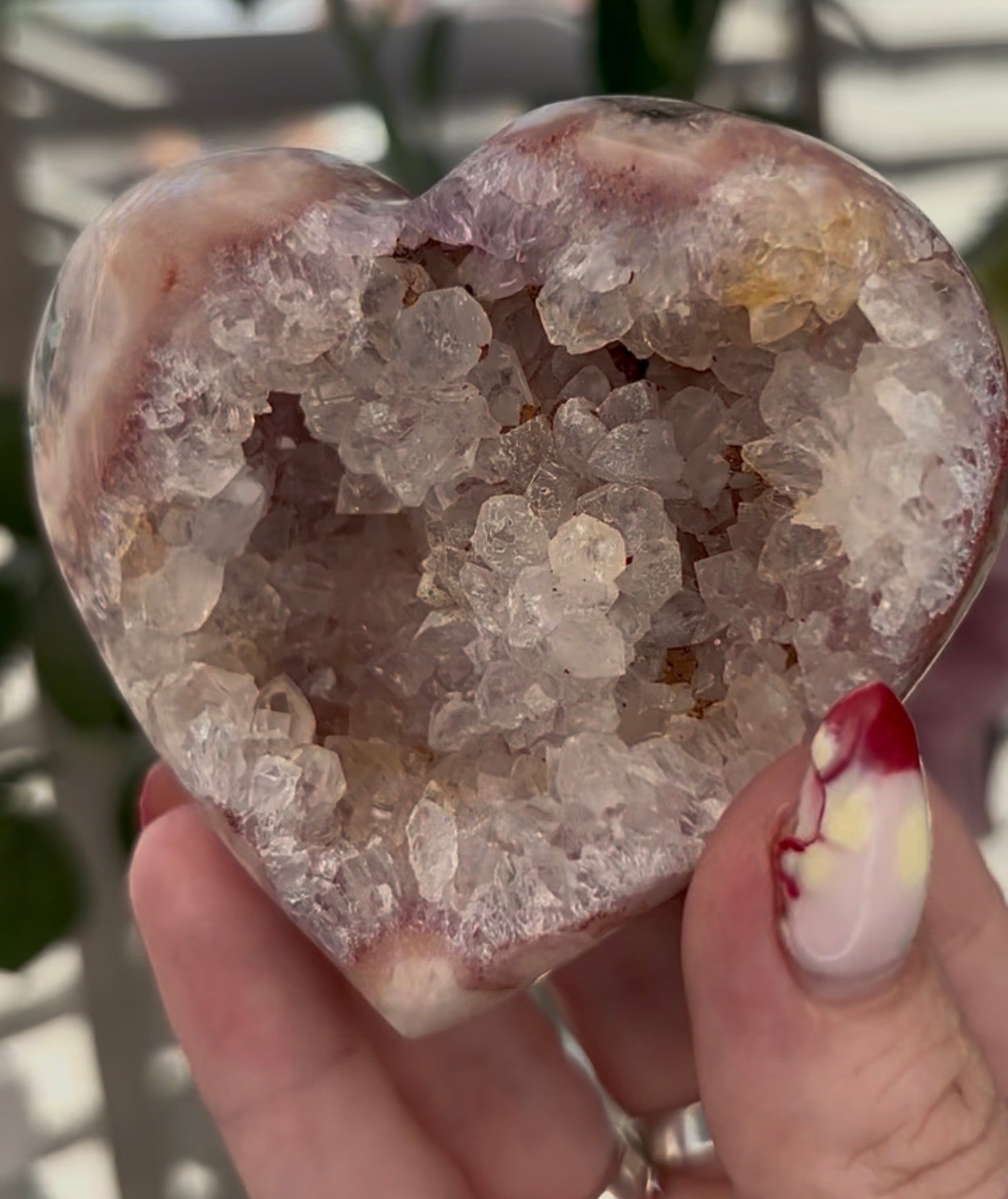 pink amethyst heart - comes with stand 8cm