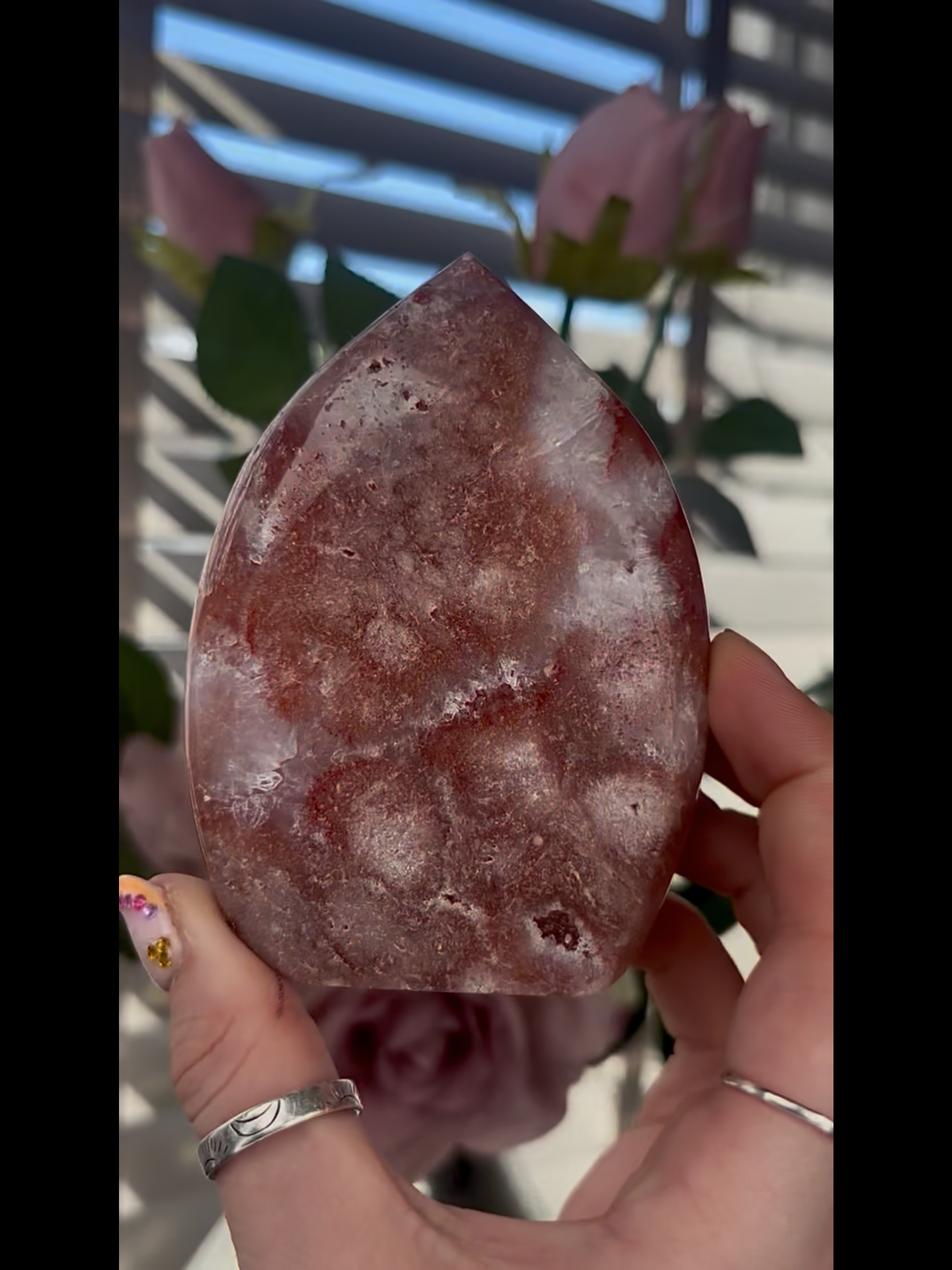 High grade, pink amethyst flame with in incredible quartz 325g (F4)