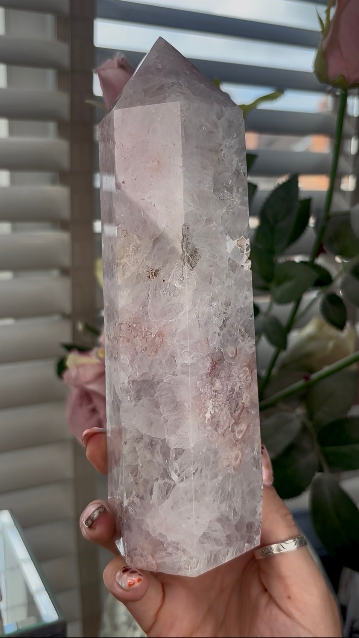 High grade, Pink amethyst Flower agate tower with quartz