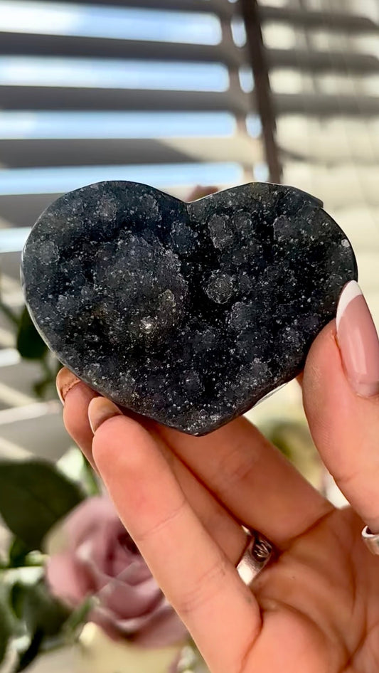 Uruguay amethyst heart - comes with stand