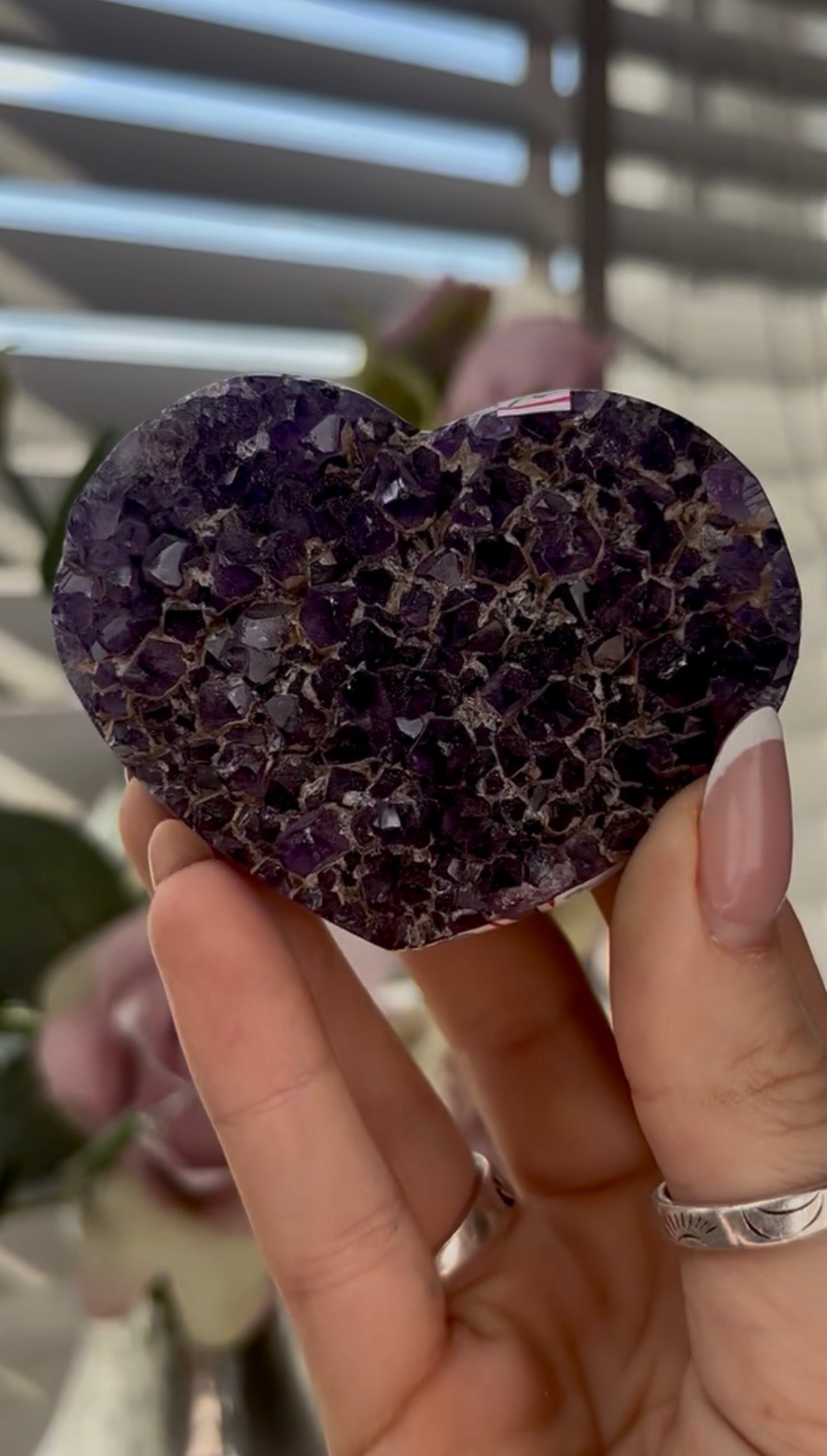 Uruguay amethyst heart - comes with stand