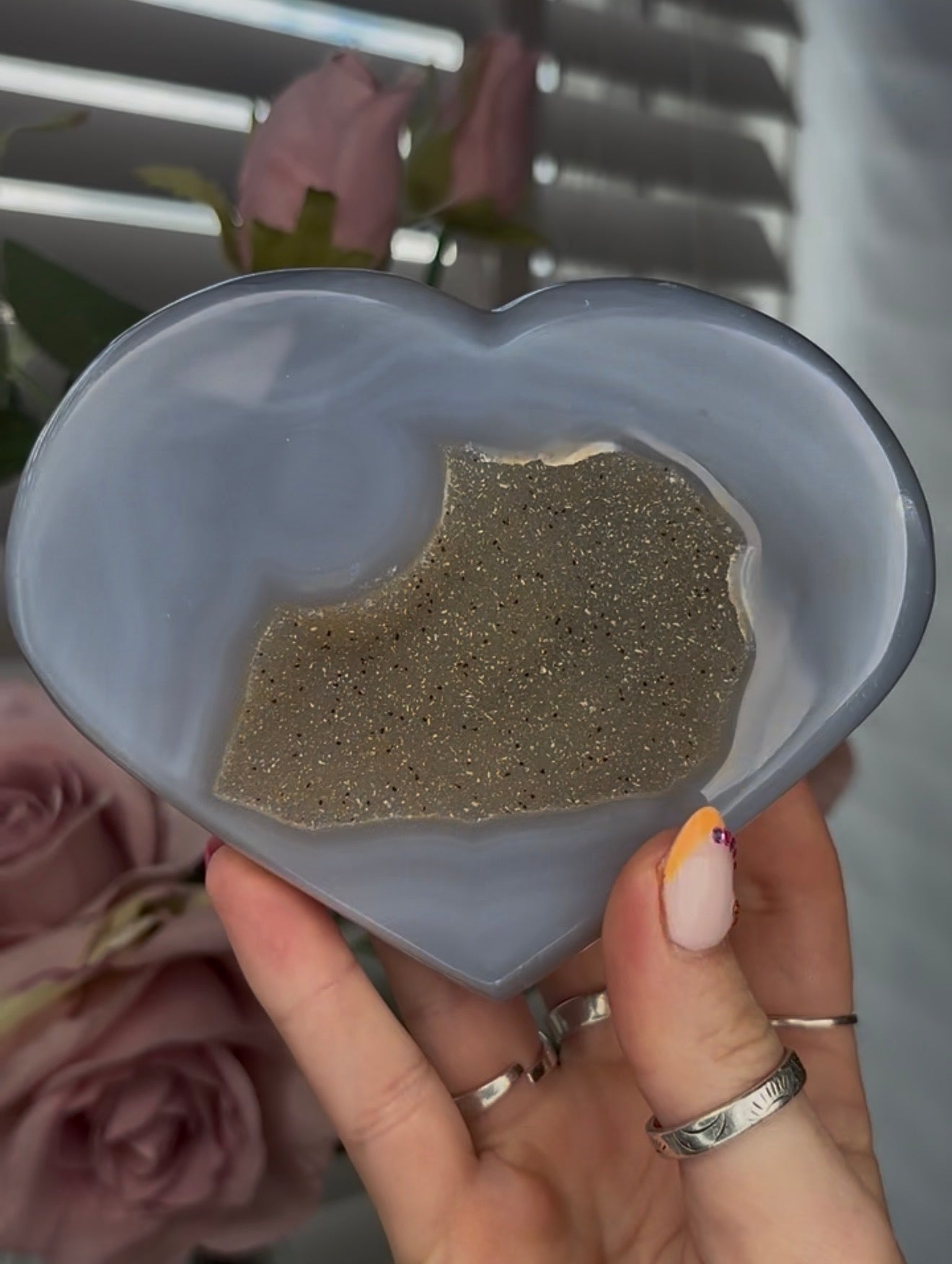 Beautiful, high quality, agate heart with druzy - stand included