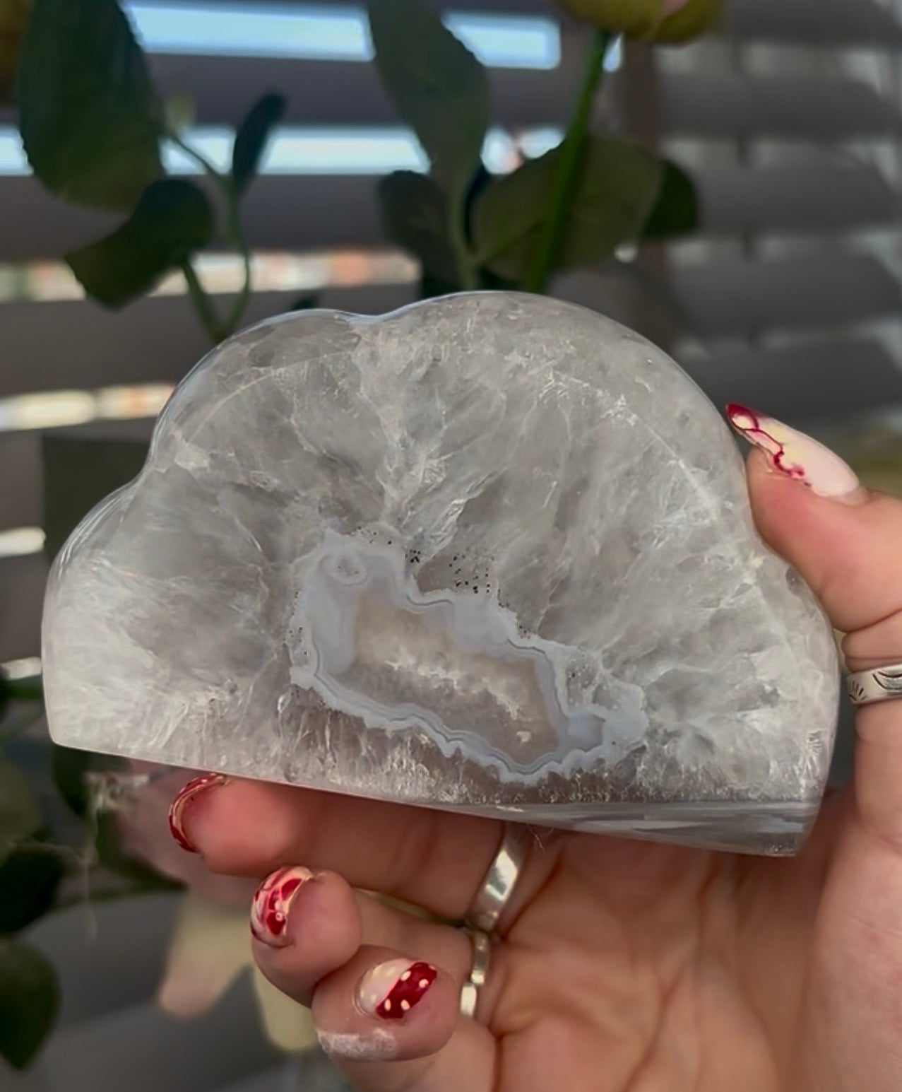 Beautiful, agate cloud with druzy