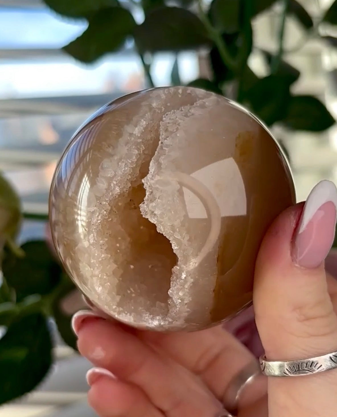 Gorgeous, high grade, agate sphere