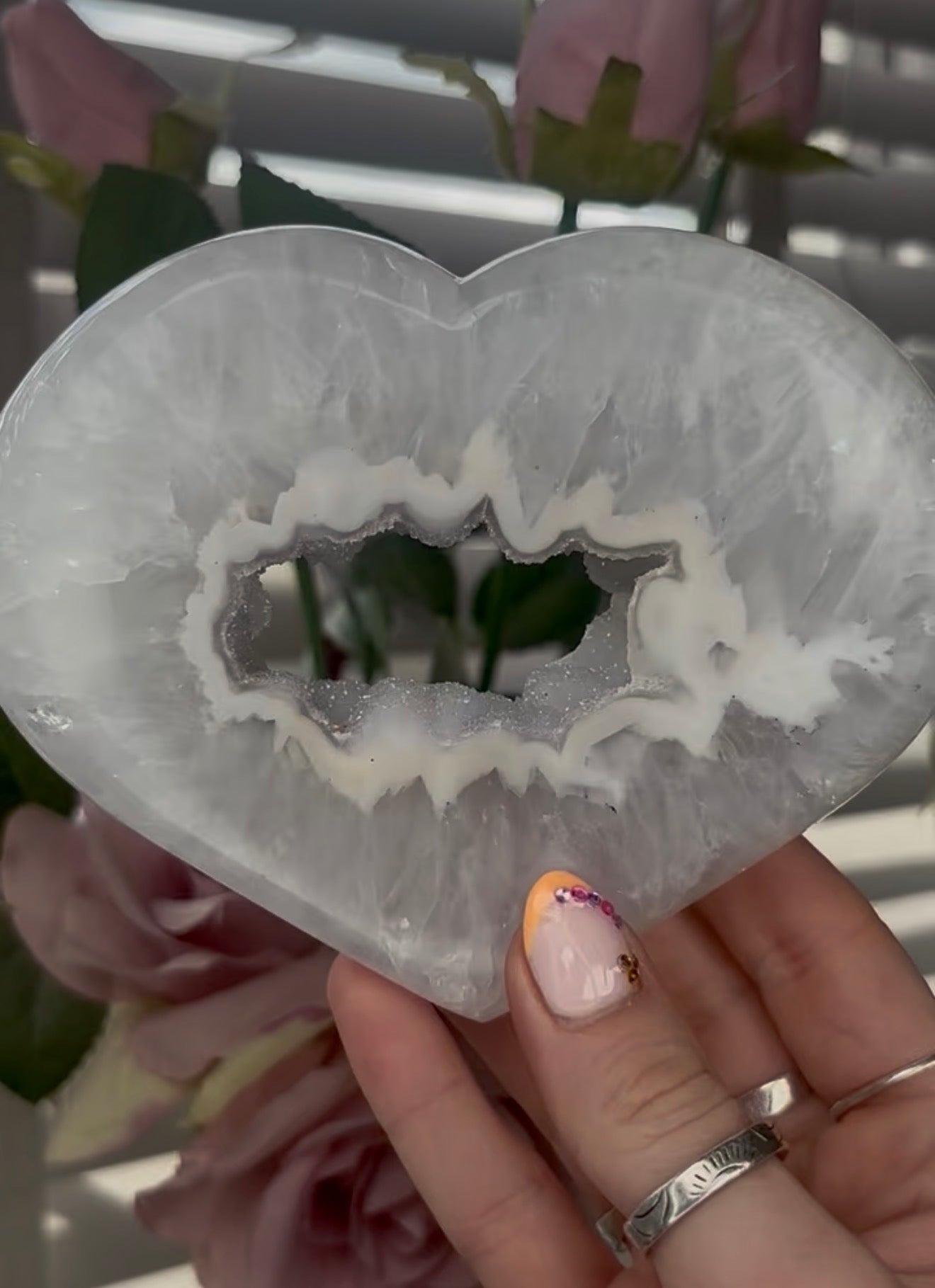 Beautiful, high quality, agate heart with druzy - stand included