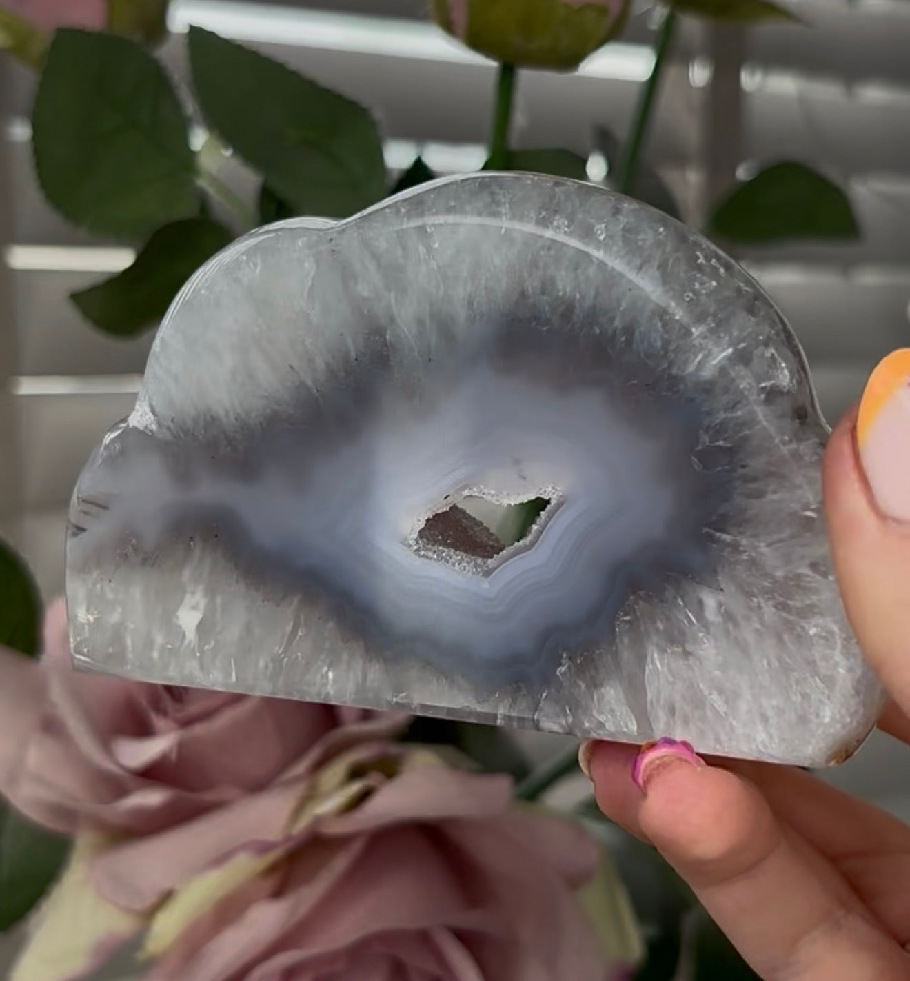 Beautiful, agate cloud with druzy