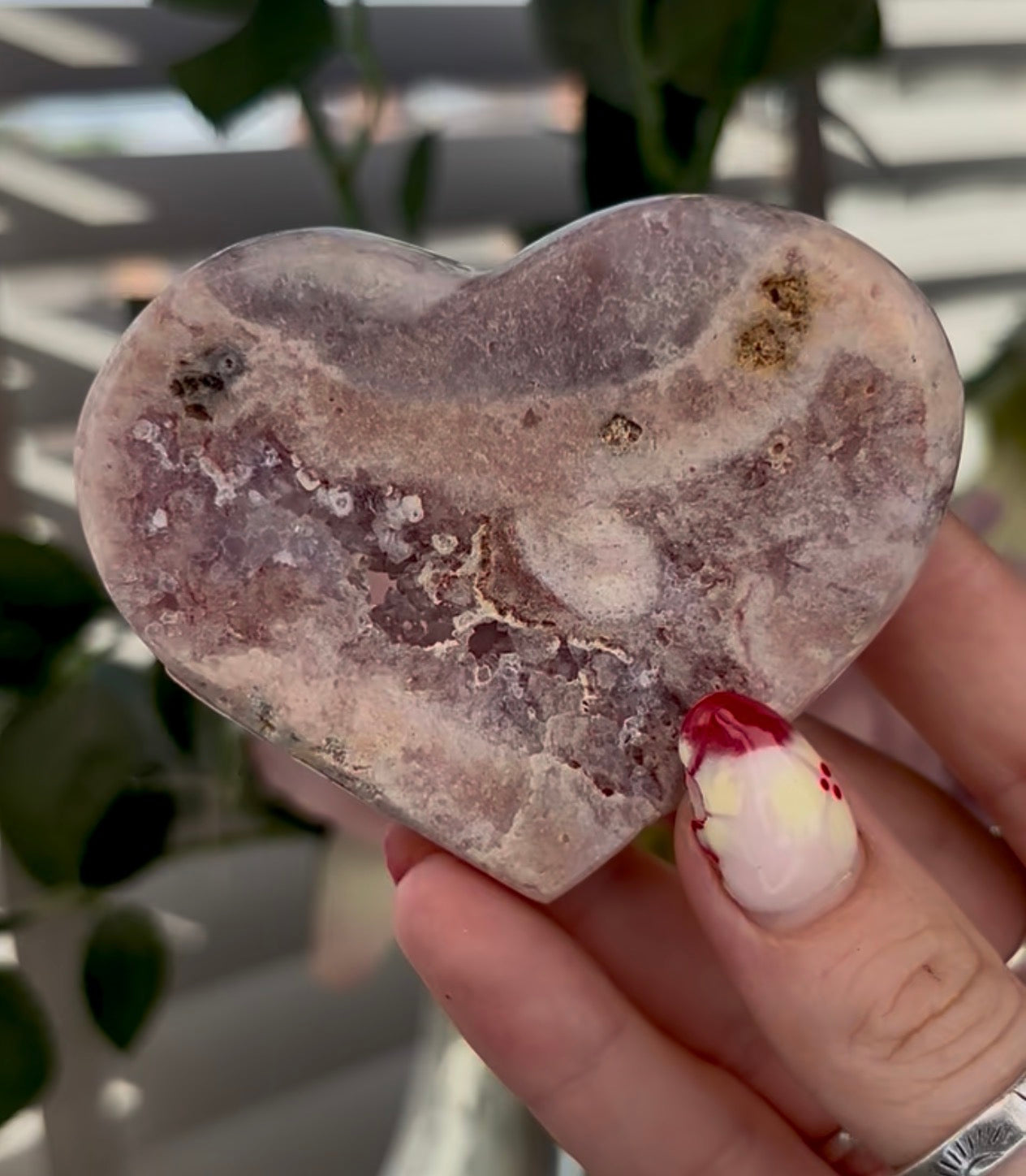 pink amethyst heart - comes with stand 7.5cm