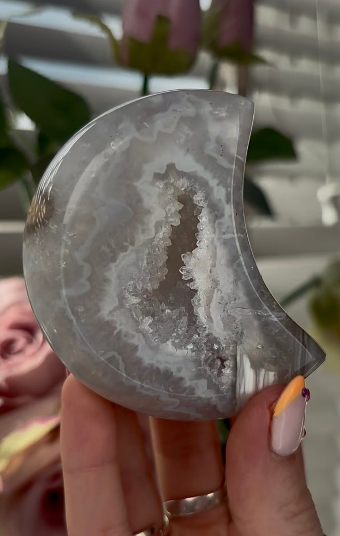 Beautiful, agate moon with druzy - stand included
