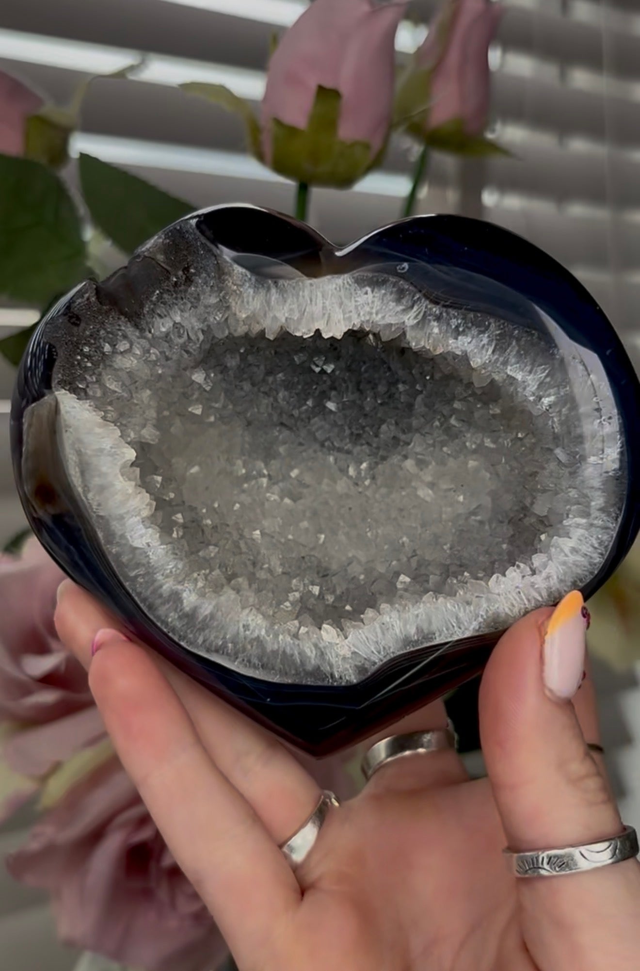 Beautiful, high grade, agate heart with druzy - comes with stand