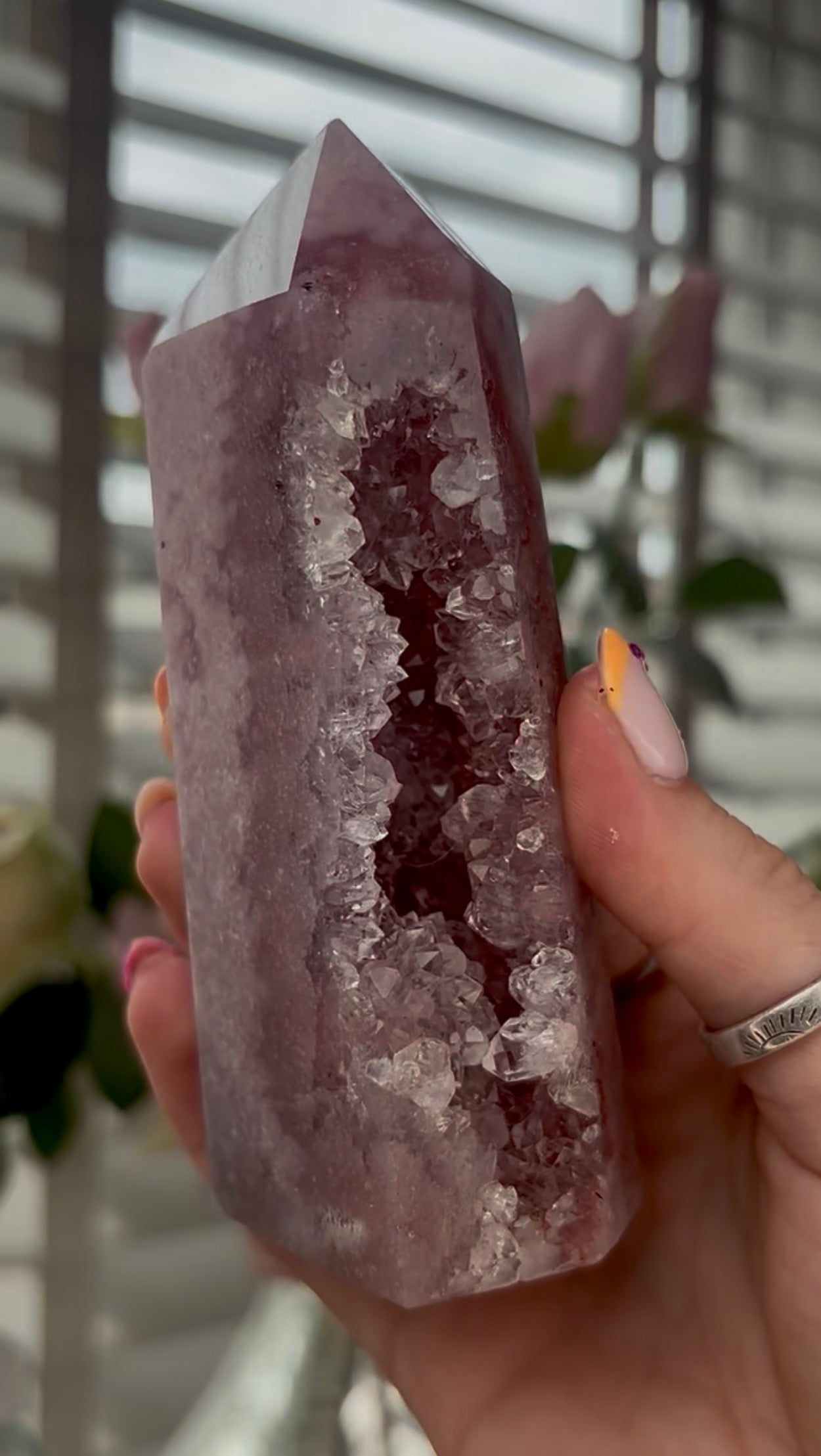 High quality, Pink amethyst tower, with quartz druzy side