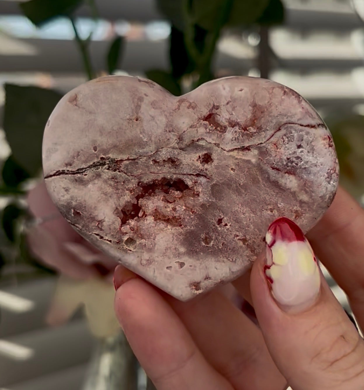 pink amethyst heart - comes with stand 7cm