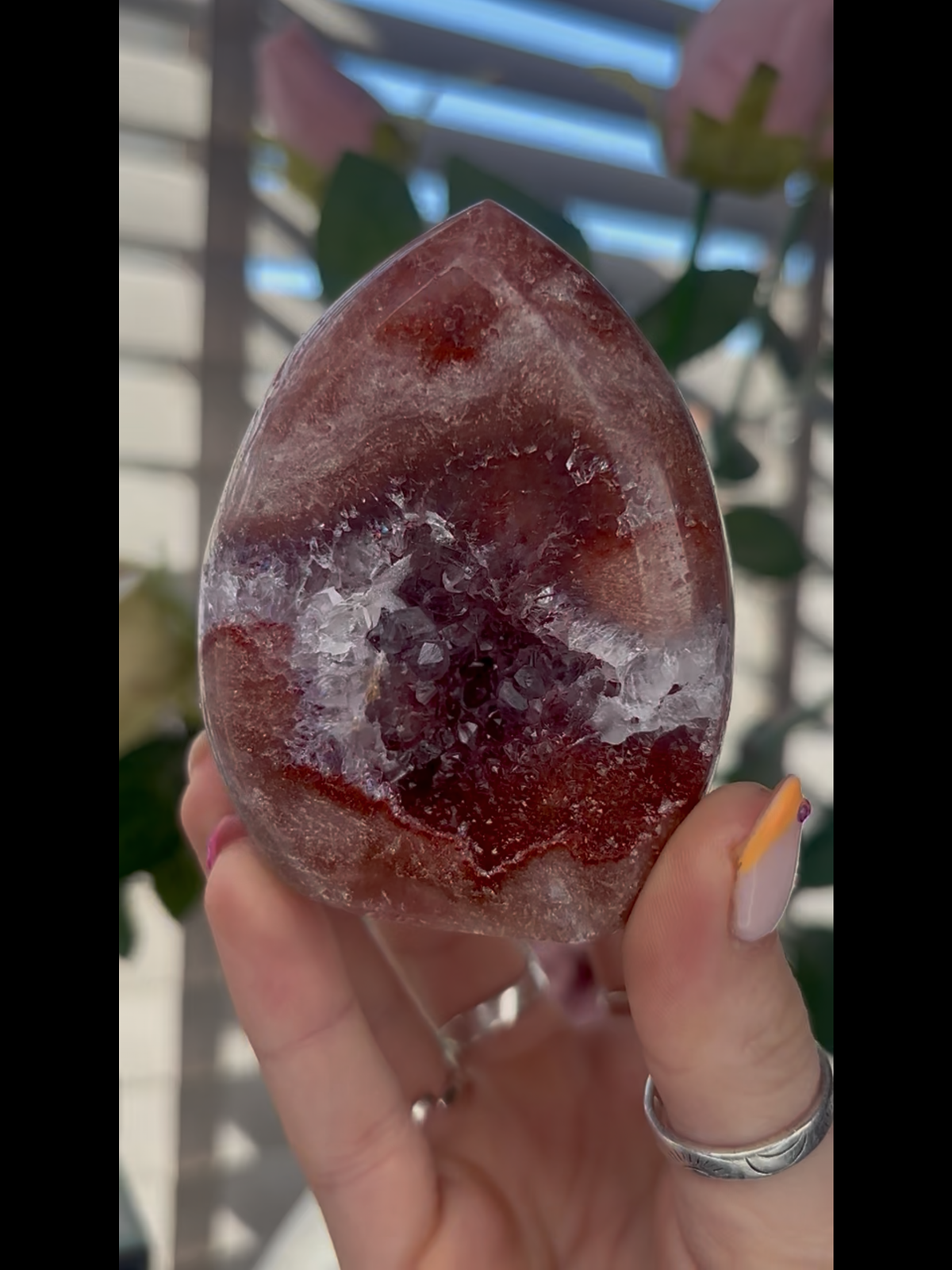 High grade, pink amethyst flame with in incredible quartz 255g (F10)