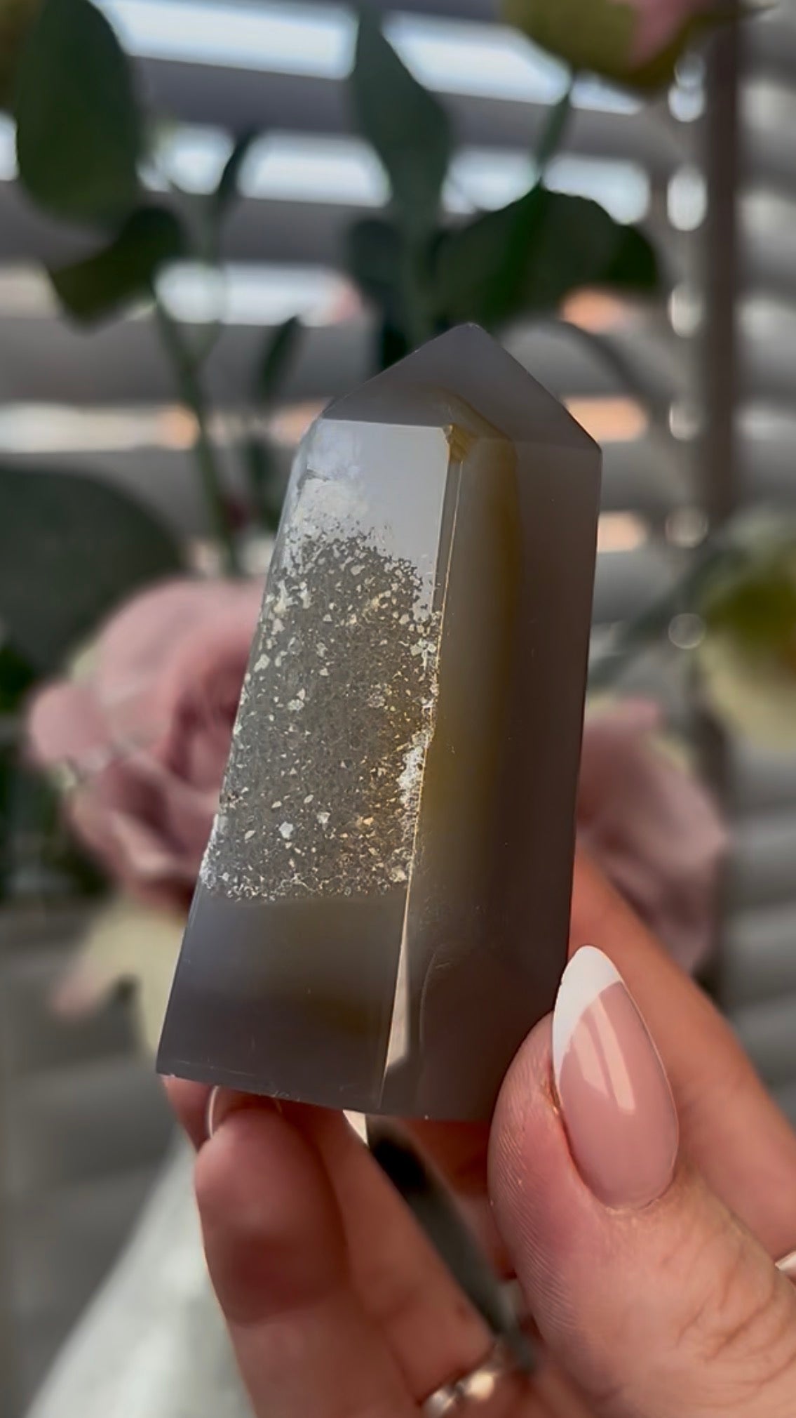 Beautiful, high grade, agate tower with druzy