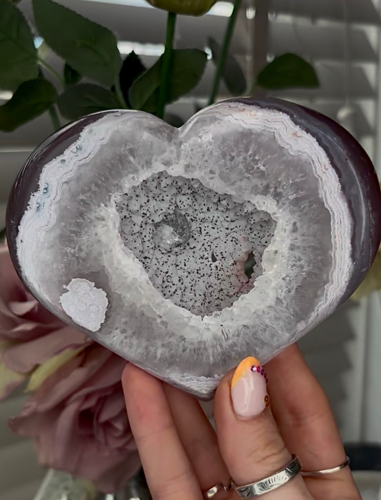 Beautiful, high quality, agate heart with druzy - stand included