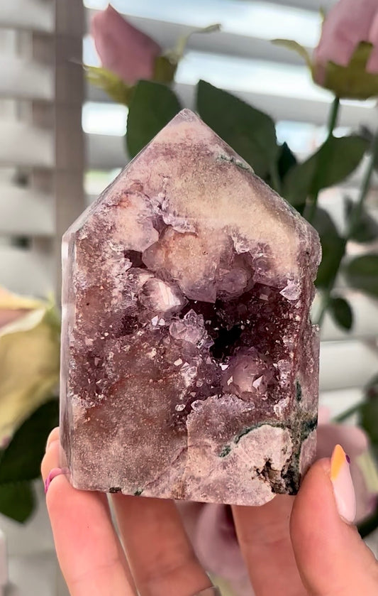 Pretty, high quality, Pink amethyst tower, with lilac quartz druzy