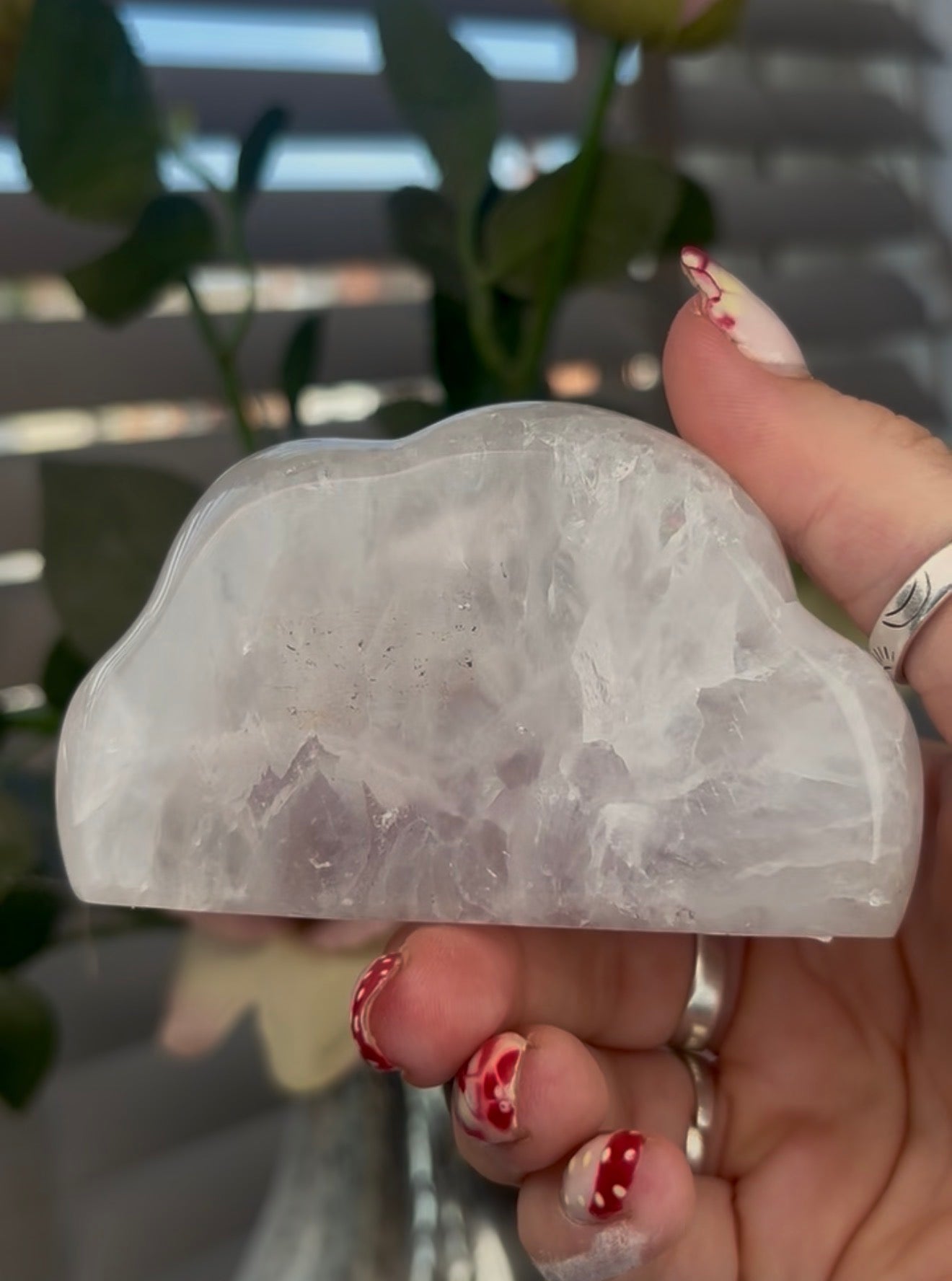 Beautiful, agate cloud with lilac amethyst druzy