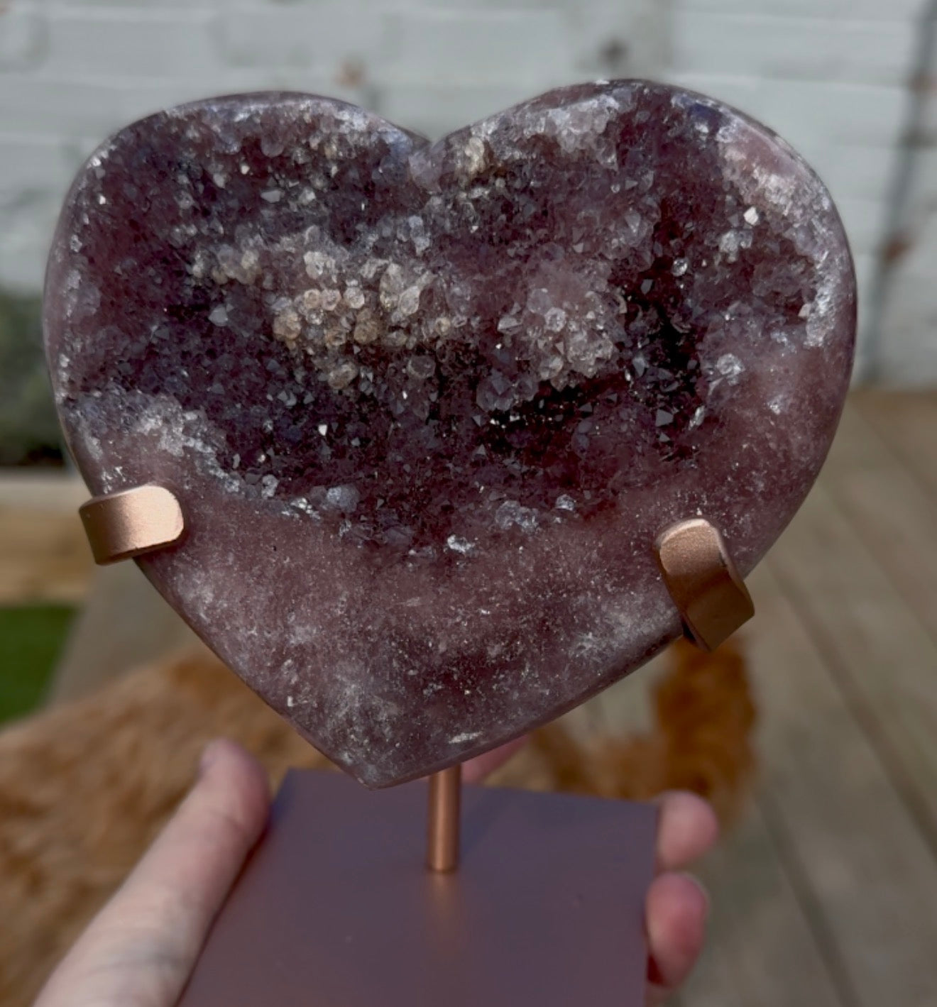 Hq pink amethyst heart  in a deep purple tone - comes with stand