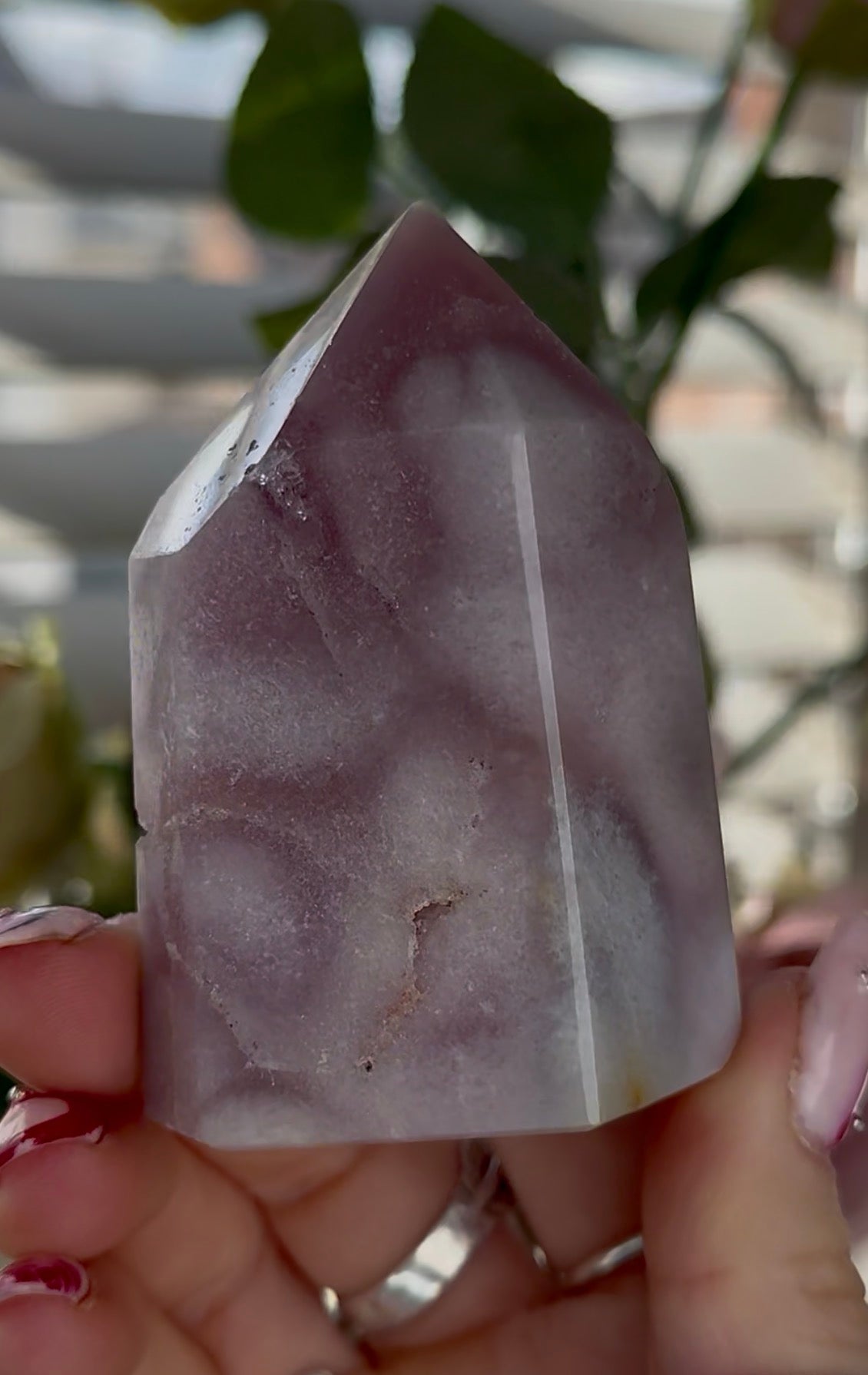 Pink amethyst tower in lilac tones 7.5cm(h) 5cm(w)