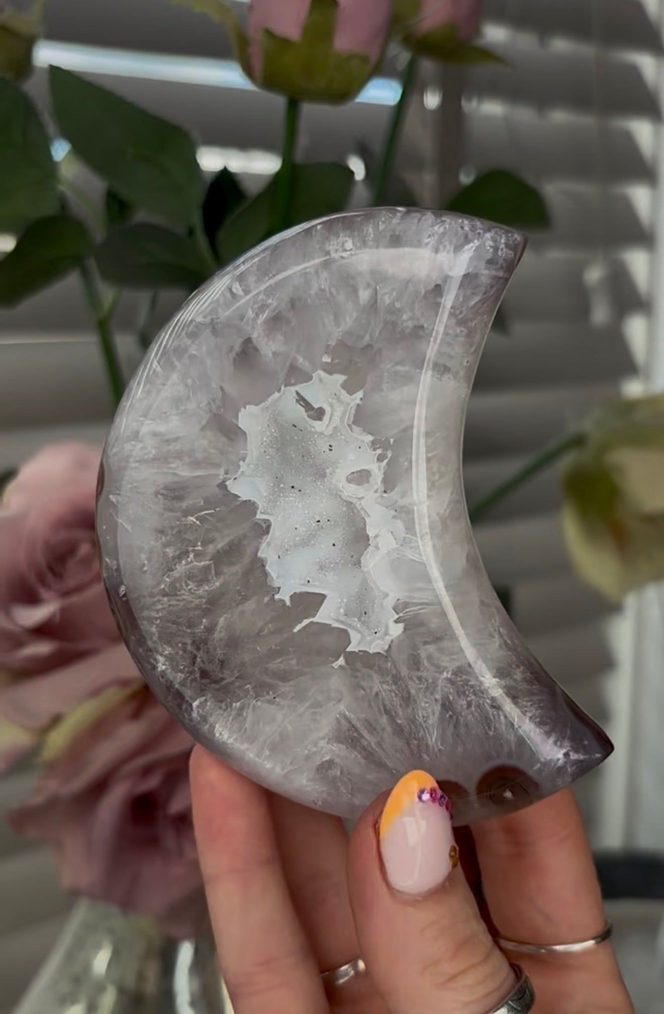 Beautiful, high quality, agate moon with druzy - stand included