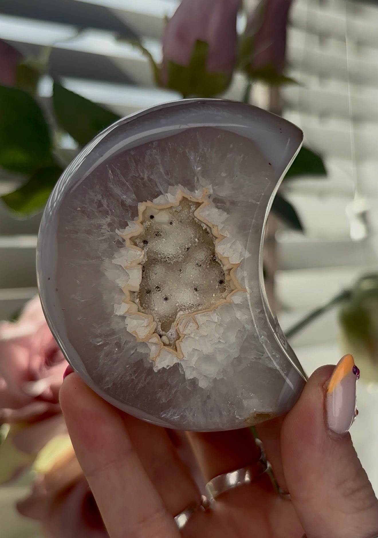 Beautiful, high quality, agate moon  with sugar druzy - stand included