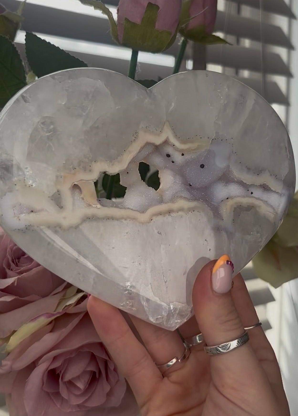 Beautiful, high quality, agate heart with druzy - stand included