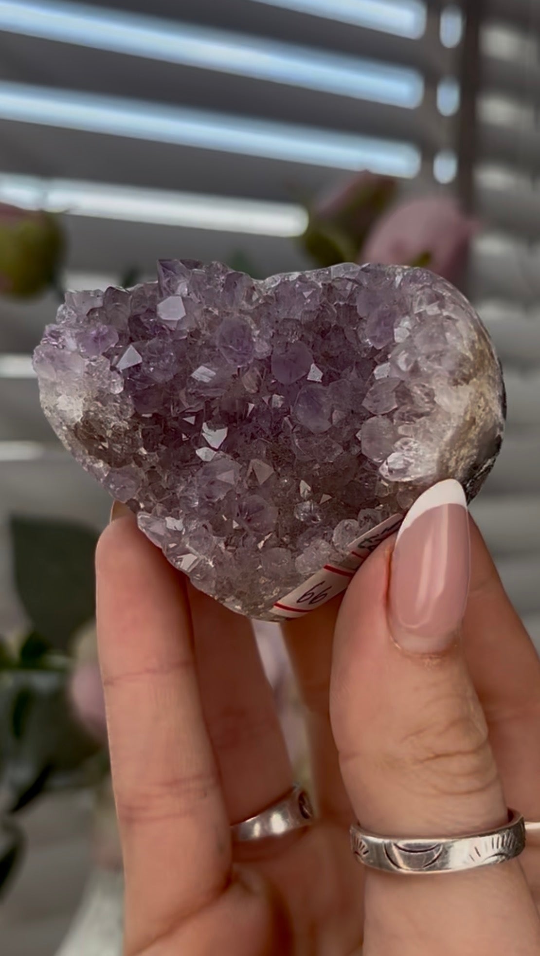 Uruguay, amethyst heart - comes with stand